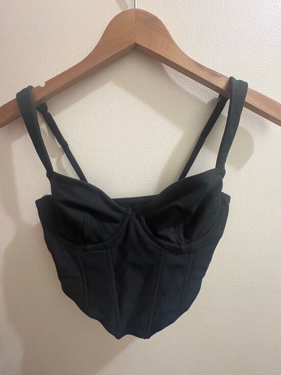 Gilly Hicks Tops - 🖤 Gilly Hicks Black Corset Bustier Crop Top 🖤